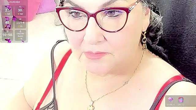 Snapshot of cataleya_mom chatting on 04.29.26 cataleya mom online show from 04.29.26