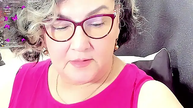 Snapshot of cataleya_mom chatting on 05.14.26 cataleya mom online show from 05.14.26