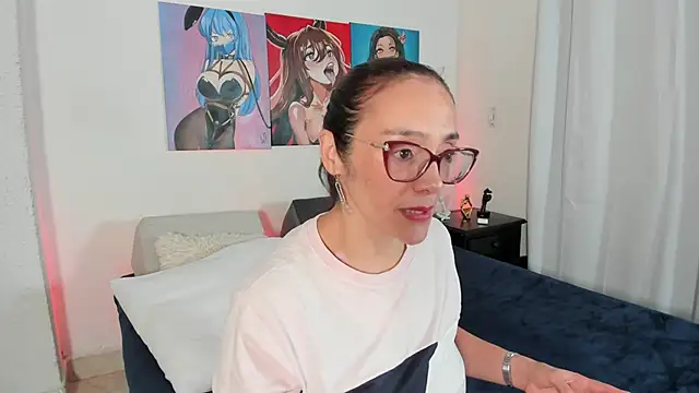 Snapshot of Jessica_Herrera_ chatting on 09.17.25 Jessica Herrera  online show from 09.17.25