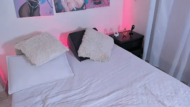 Snapshot of Jessica_Herrera_ chatting on 09.18.25 Jessica Herrera  online show from 09.18.25