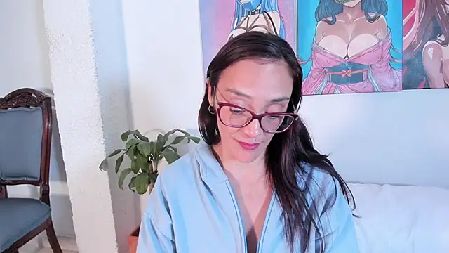 Snapshot of Jessica_Herrera_ chatting on 10.13.25 Jessica Herrera  online show from 10.13.25