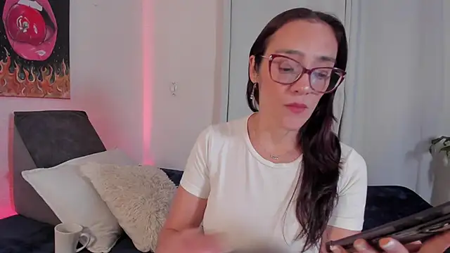 Jessica Herrera  online show from 12.02.25