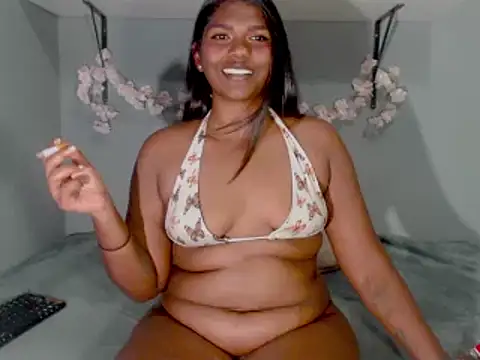 Snapshot of Sexykitten147 chatting on 10.08.25 Sexykitten147 online show from 10.08.25