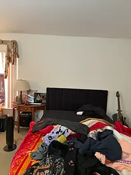 Snapshot of ketarisenup chatting on 11.17.25 ketarisenup online show from 11.17.25