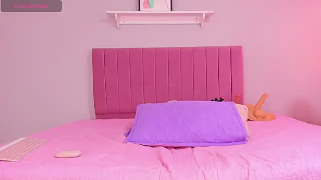 alexa pariss online show from 11.24.25