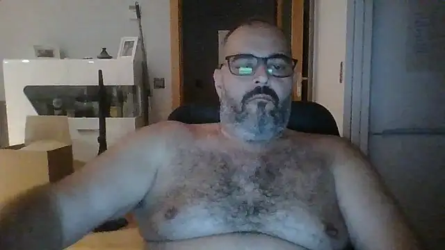 Snapshot of templar2303 chatting on 10.21.25 templar2303 online show from 10.21.25