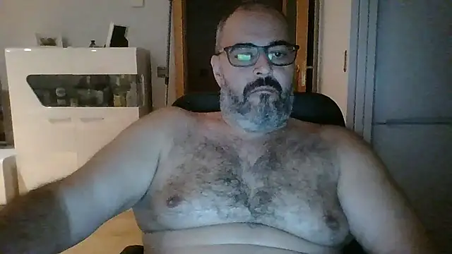 Snapshot of templar2303 chatting on 10.23.25 templar2303 online show from 10.23.25