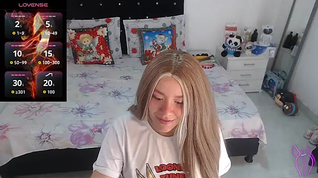 Snapshot of soniafuckboobs chatting on 01.06.26 soniafuckboobs online show from 01.06.26