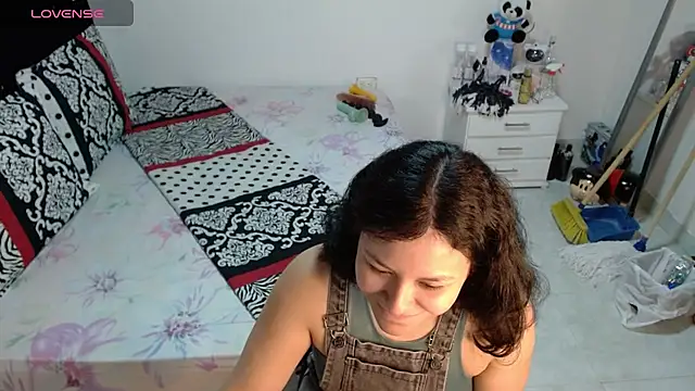 Snapshot of soniafuckboobs chatting on 02.13.26 soniafuckboobs online show from 02.13.26