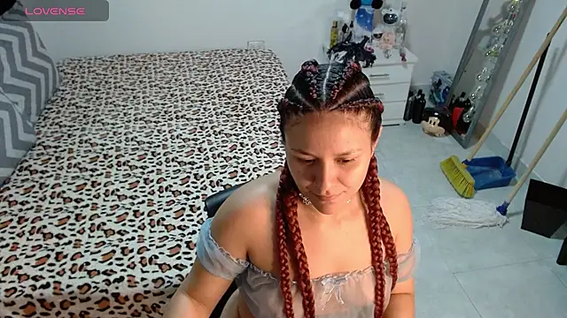 Snapshot of soniafuckboobs chatting on 02.17.26 soniafuckboobs online show from 02.17.26