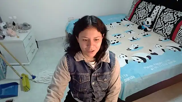 Snapshot of soniafuckboobs chatting on 02.25.26 soniafuckboobs online show from 02.25.26