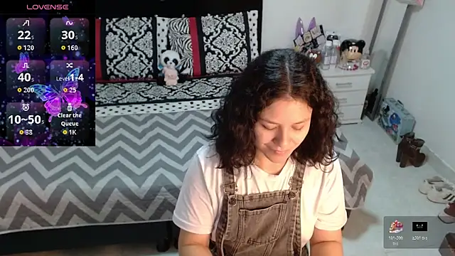 Snapshot of soniafuckboobs chatting on 03.03.26 soniafuckboobs online show from 03.03.26