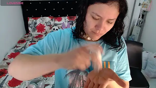 Snapshot of soniafuckboobs chatting on 03.19.26 soniafuckboobs online show from 03.19.26