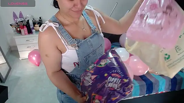 Snapshot of soniafuckboobs chatting on 04.14.26 soniafuckboobs online show from 04.14.26