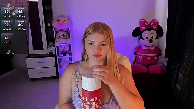 chloejones   online show from 02.21.25