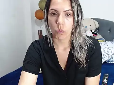 Chantal hott online show from 12.18.24