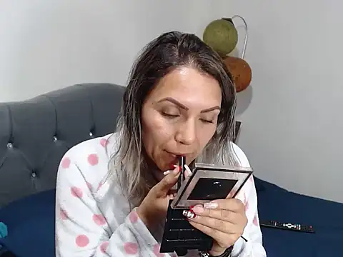 Chantal hott online show from 12.22.24
