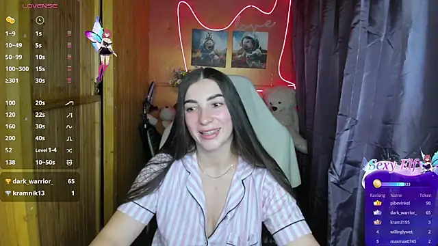 Fiery Brunette  online show from 01.05.25