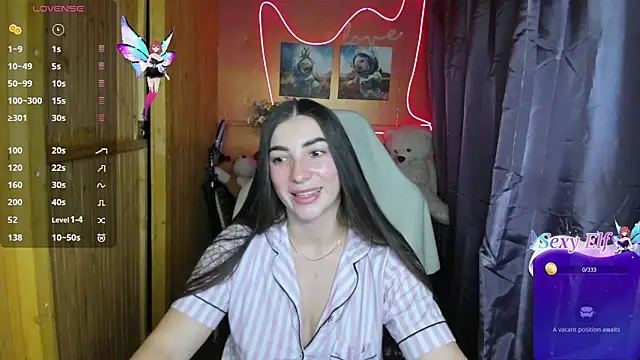 Fiery Brunette  online show from 01.14.25