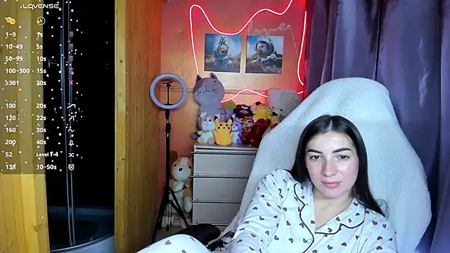 Fiery Brunette  online show from 09.29.25