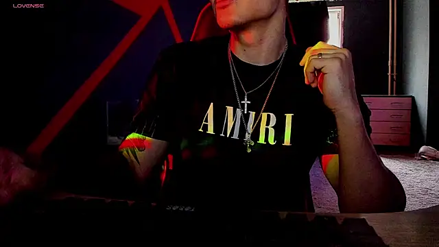 Snapshot of RODARRI chatting on 02.28.25 RODARRI online show from 02.28.25