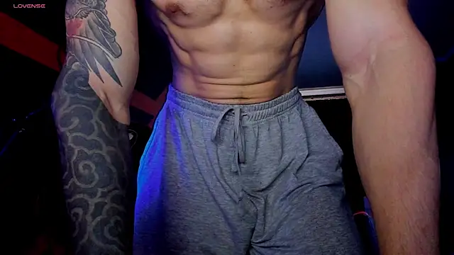 Snapshot of RODARRI chatting on 09.24.25 RODARRI online show from 09.24.25