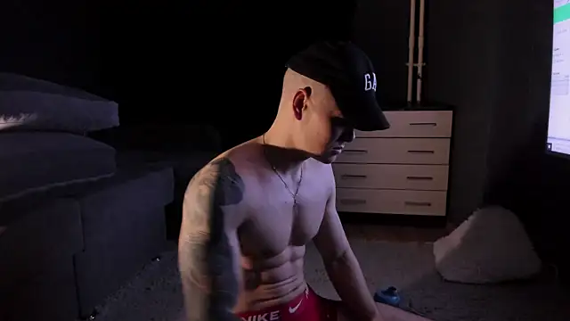 Snapshot of RODARRI chatting on 03.27.26 RODARRI online show from 03.27.26