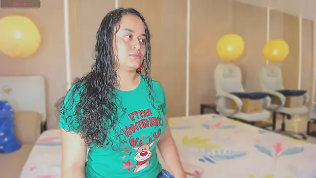 Snapshot of sabrina_shark_ chatting on 09.29.25 sabrina shark online show from 09.29.25