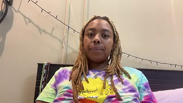 Snapshot of ChocolateCakeQueen chatting on 01.21.25 ChocolateCakeQueen online show from 01.21.25