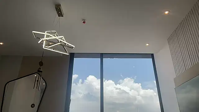 Snapshot of ChocolateCakeQueen chatting on 02.05.25 ChocolateCakeQueen online show from 02.05.25