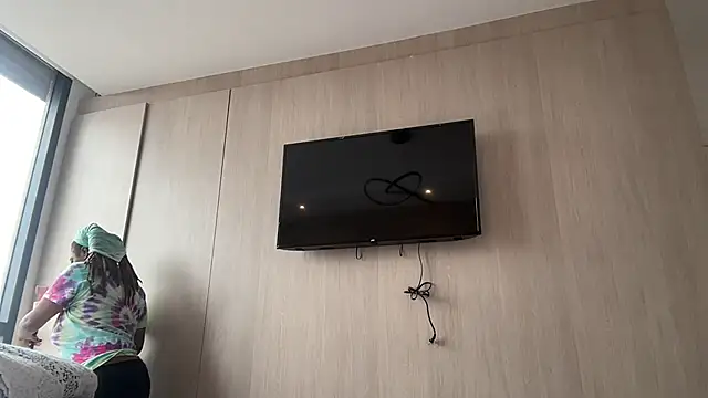 Snapshot of ChocolateCakeQueen chatting on 02.08.25 ChocolateCakeQueen online show from 02.08.25