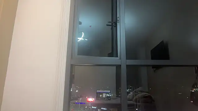 Snapshot of ChocolateCakeQueen chatting on 02.24.25 ChocolateCakeQueen online show from 02.24.25