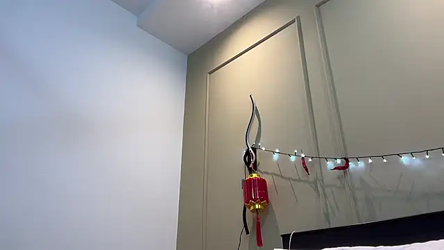 Snapshot of ChocolateCakeQueen chatting on 03.10.25 ChocolateCakeQueen online show from 03.10.25