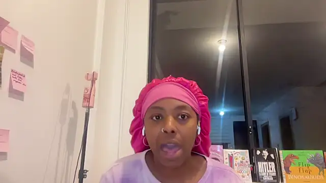 Snapshot of ChocolateCakeQueen chatting on 09.08.25 ChocolateCakeQueen online show from 09.08.25