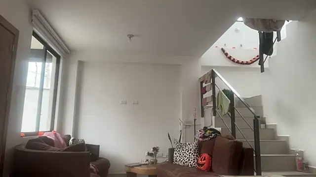 Snapshot of ChocolateCakeQueen chatting on 10.12.25 ChocolateCakeQueen online show from 10.12.25