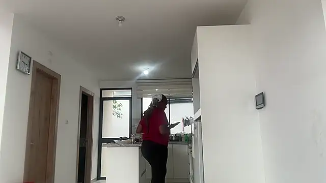 ChocolateCakeQueen online show from 11.15.25