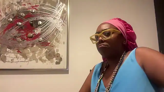 ChocolateCakeQueen online show from 11.19.25