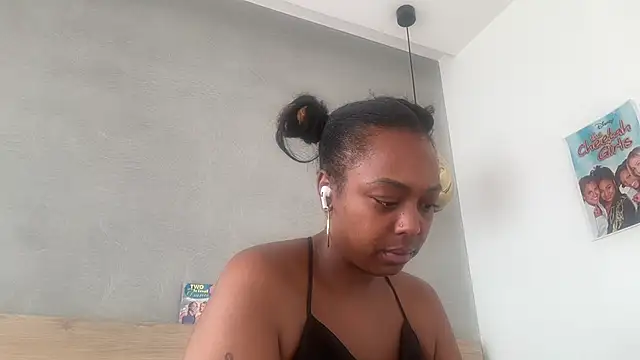 ChocolateCakeQueen online show from 06.25.26