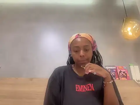 ChocolateCakeQueen online show from 07.21.26