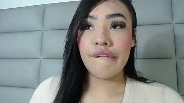 emily brontee  online show from 12.19.24