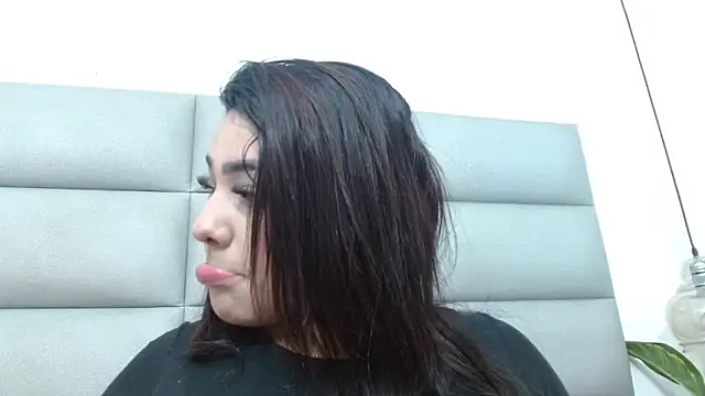 emily brontee  online show from 10.04.25