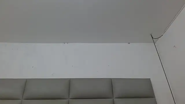 emily brontee  online show from 11.04.25