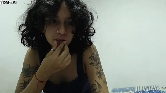 AlinaWoolf  online show from 02.25.26