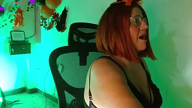 Snapshot of _samara chatting on 10.04.25 samara online show from 10.04.25