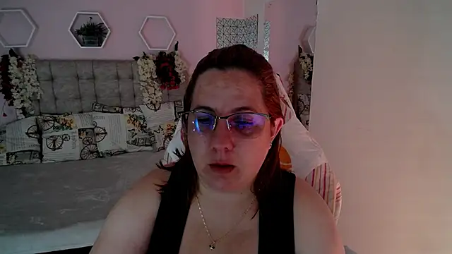 katie joness  online show from 01.22.25