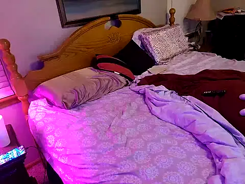 Snapshot of bakeyesmokems chatting on 02.20.25 bakeyesmokems online show from 02.20.25