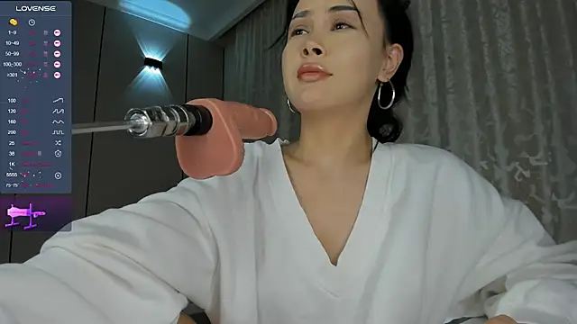 Liu Yifei  online show from 09.19.25