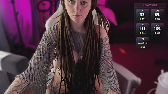 Snapshot of CutieMaevee chatting on 09.23.25 CutieMaevee online show from 09.23.25