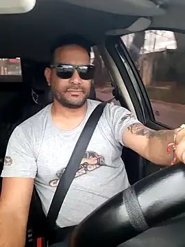 hecwil8 online show from 09.18.25