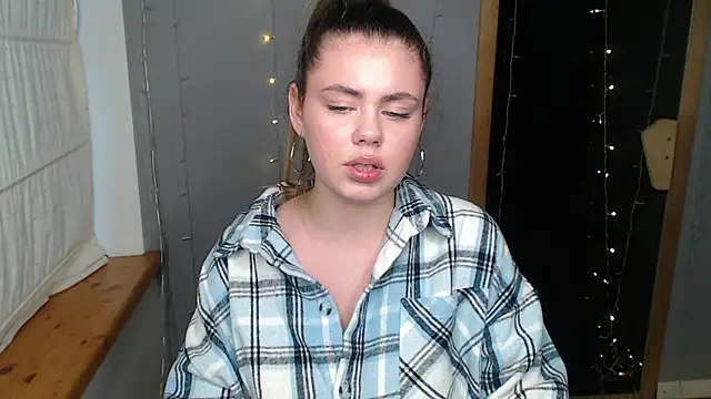 IsabellaBler online show from 12.08.24